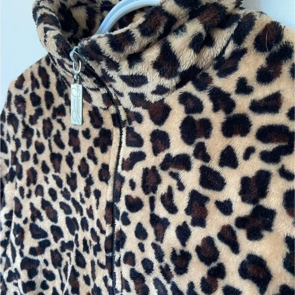Leopard Print Fleece Jacket - Picture 2 of 3